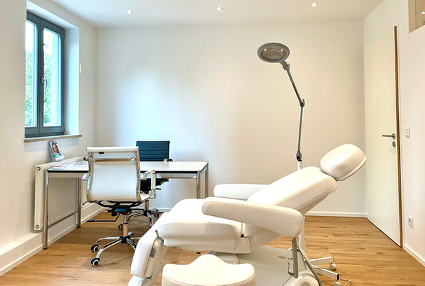 Studio Niamh Kennedy, Hyaluron & Botox® Unterspritzung in Ingolstadt